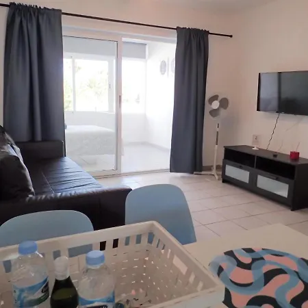 En Playa Roca Primer Linea De Mar