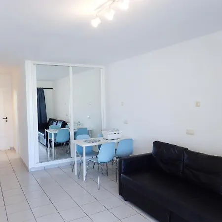 Apartament En Playa Roca Primer Linea De Mar *