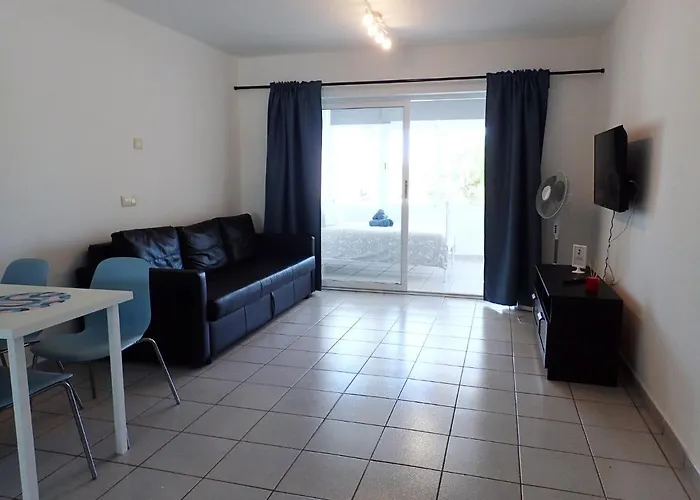 Appartement En Playa Roca Primer Linea De Mar