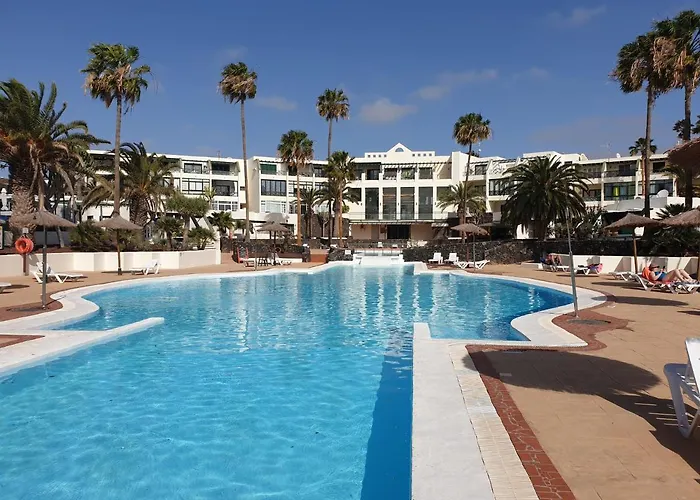 En Playa Roca Primer Linea De Mar Appartement Costa Teguise