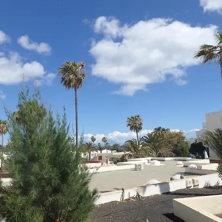 Apartman En Playa Roca Primer Linea De Mar Costa Teguise