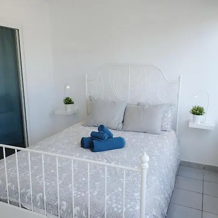 En Playa Roca Primer Linea De Mar Lägenhet Costa Teguise