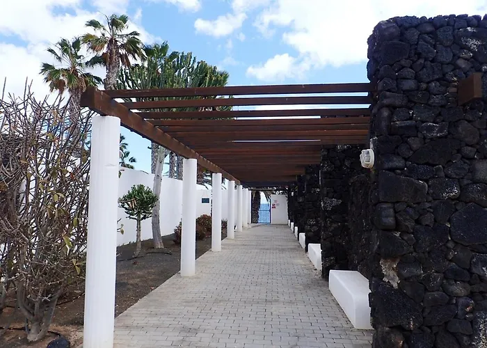 En Playa Roca Primer Linea De Mar * Costa Teguise