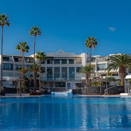 Apartamento En Playa Roca Primer Linea De Mar Costa Teguise